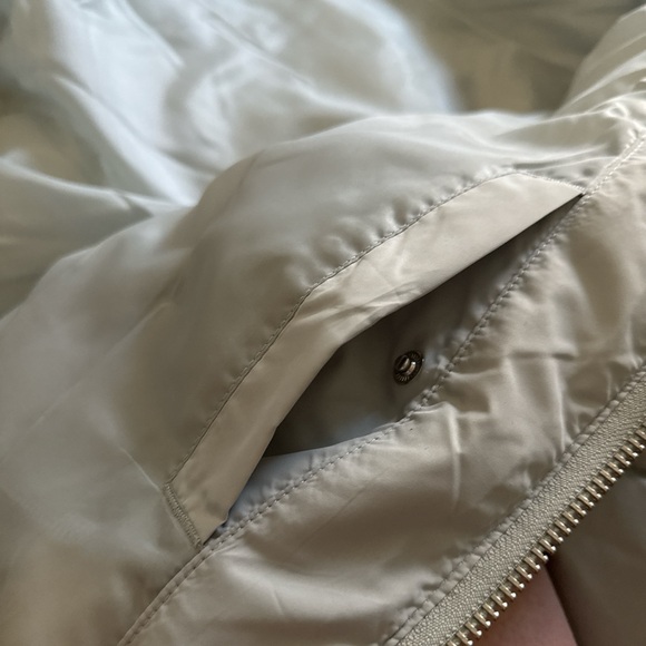 Express Light Gray Puffer Jacket - Picture 4 of 6